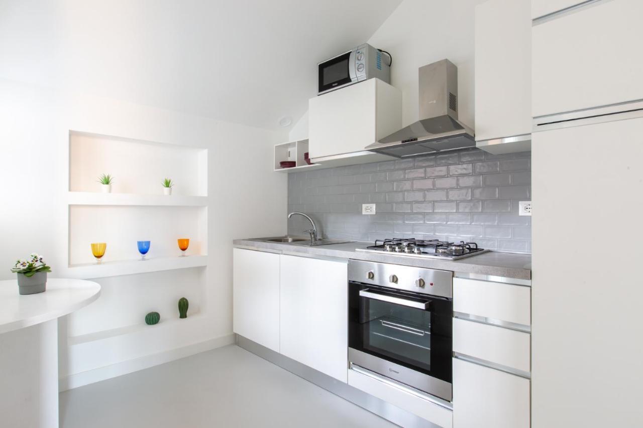Italstay - Disciplini Apartment -10 Min Dal Duomo Мілан Екстер'єр фото