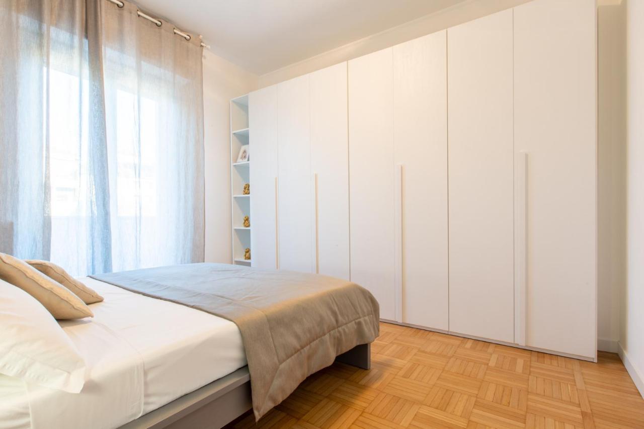 Italstay - Disciplini Apartment -10 Min Dal Duomo Мілан Екстер'єр фото