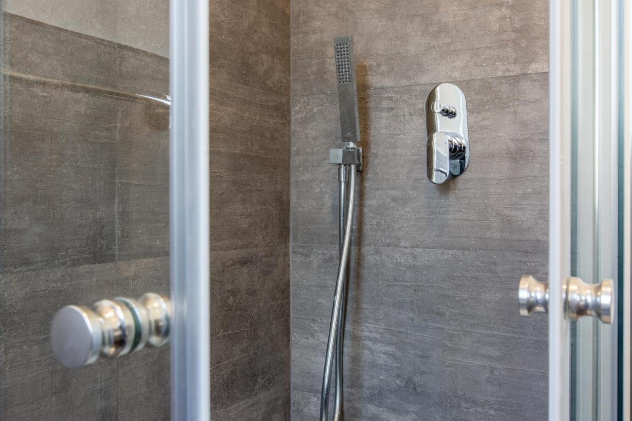Italstay - Disciplini Apartment -10 Min Dal Duomo Мілан Екстер'єр фото